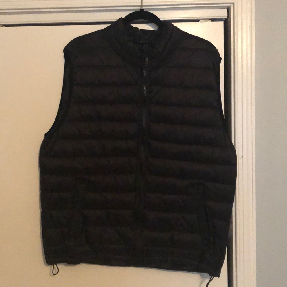 Aeropostale vest